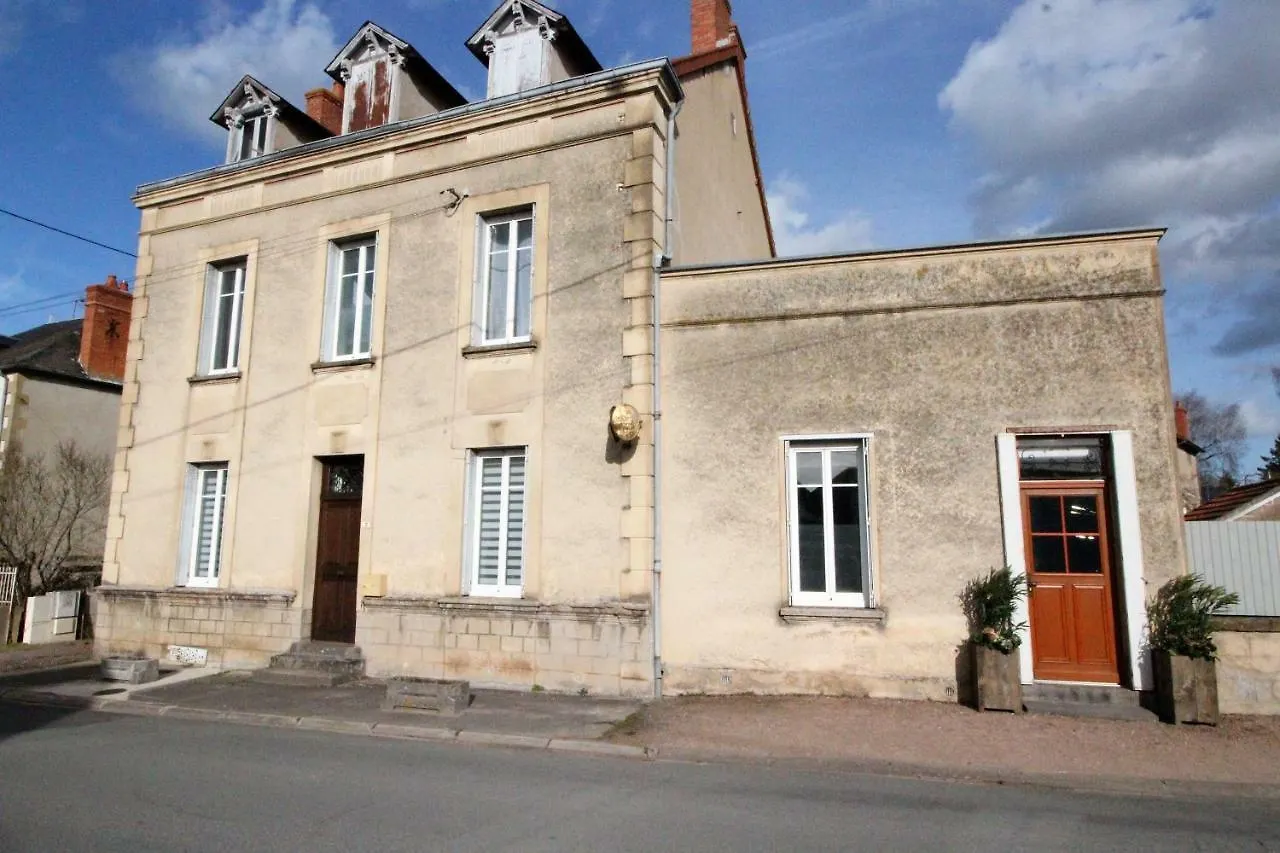 Chambre Notaire Cosne-d'Allier 0*,  France
